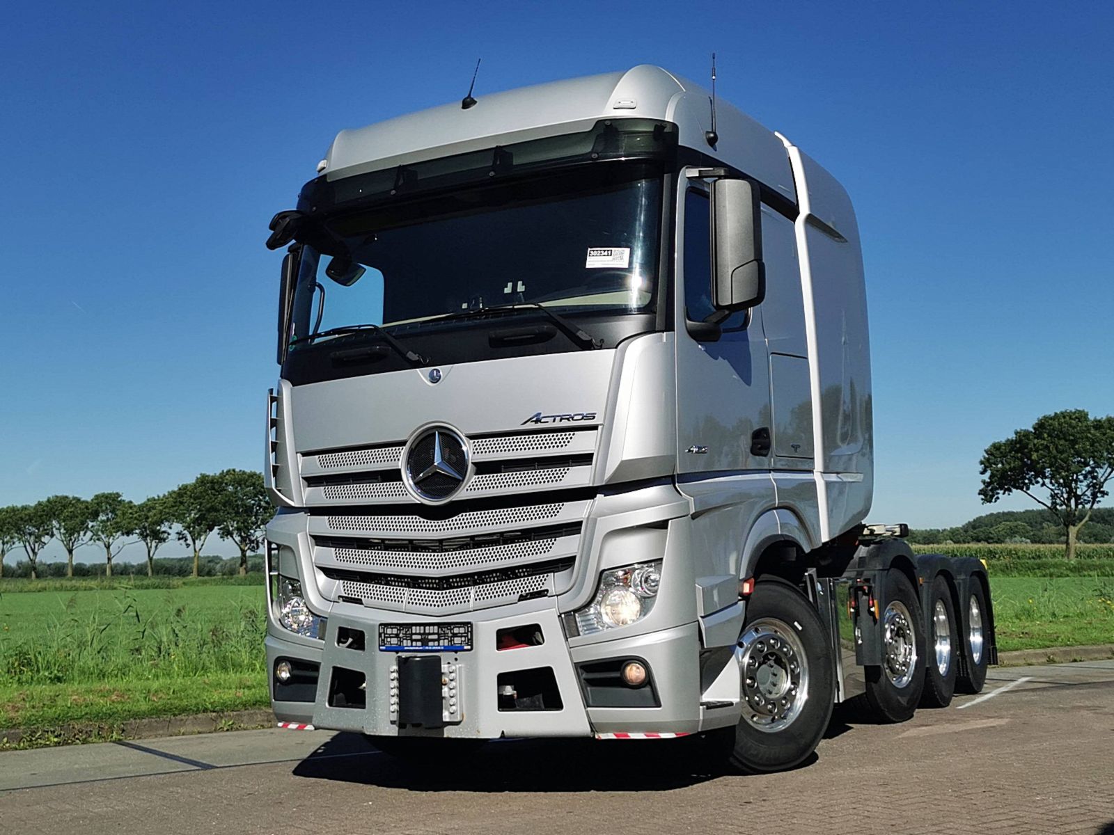Mercedes-Benz Truck